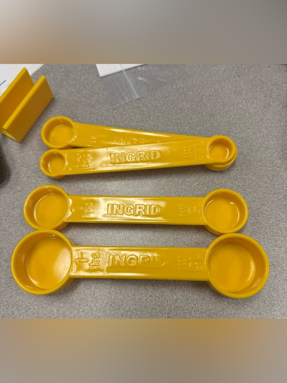 BRAND NEW Vintage INGRID Chicago Measuring Spoons